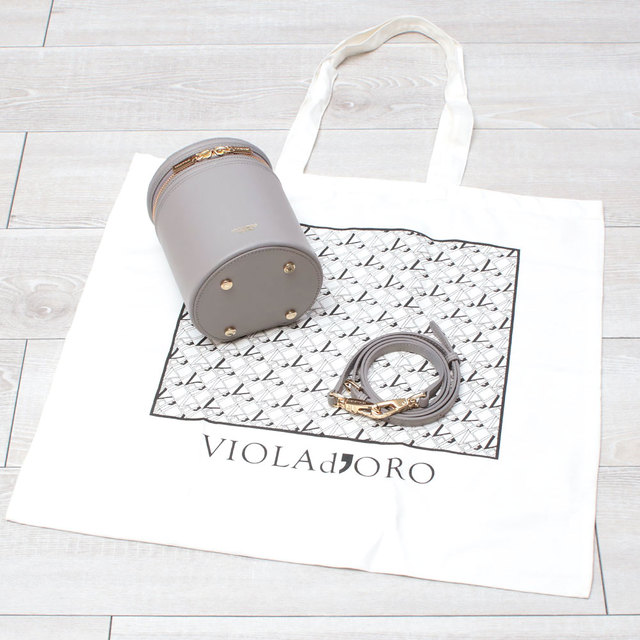 ヴィオラドーロ violadoro バニティバッグ 筒形 2WAY 床革 お洒落 かわいい アクセントアイテム 軽い 底面と保存袋