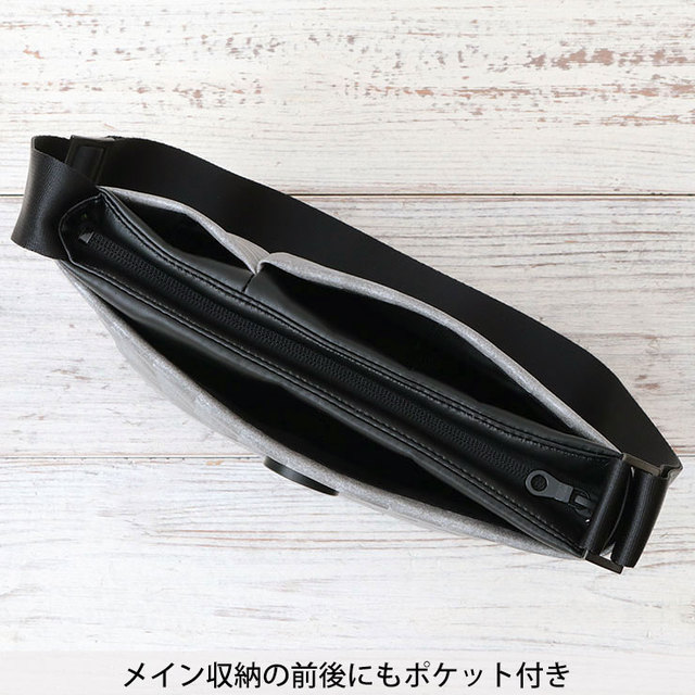 アクリリック　acrylic　バッグ　ショルダー　軽い　小さめ　日本製　旅行　サブポケット