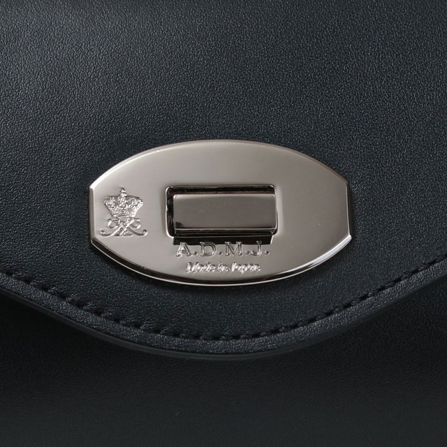 ADMJ エーディエムジェイ 財布 ポケット付き ストラップ付き ポシェット スマホポーチ 新作 金具