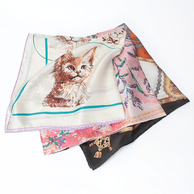 マニプリ manipuri スカーフ シルク プリント 65 正方形 いいサイズ 日本製 イメージ