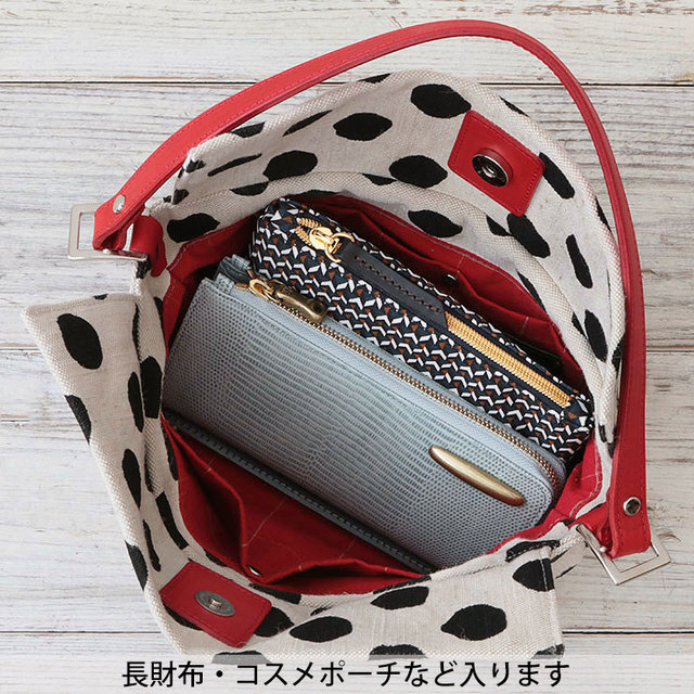ティーエーデザイン tadesign ハンドバッグ ドット 軽い 明るい カラー ハンドメイド 日本製 中身イメージ