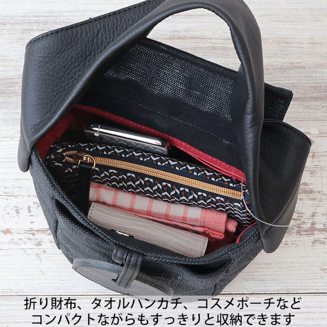 ティーエーデザイン tadesign バッグ 軽い 小さい 明るい サークル ボタン ハンドメイド 日本製 中身イメージ