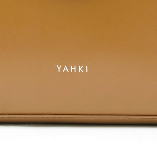 YAHKI ヤーキ バッグ スクエアトート A4可 2WAY YH-604 BLACK(ブラック)|ヤーキ yahki バッグ 2way トート 床革 ツヤ感 wface A4 縦型 ロゴ